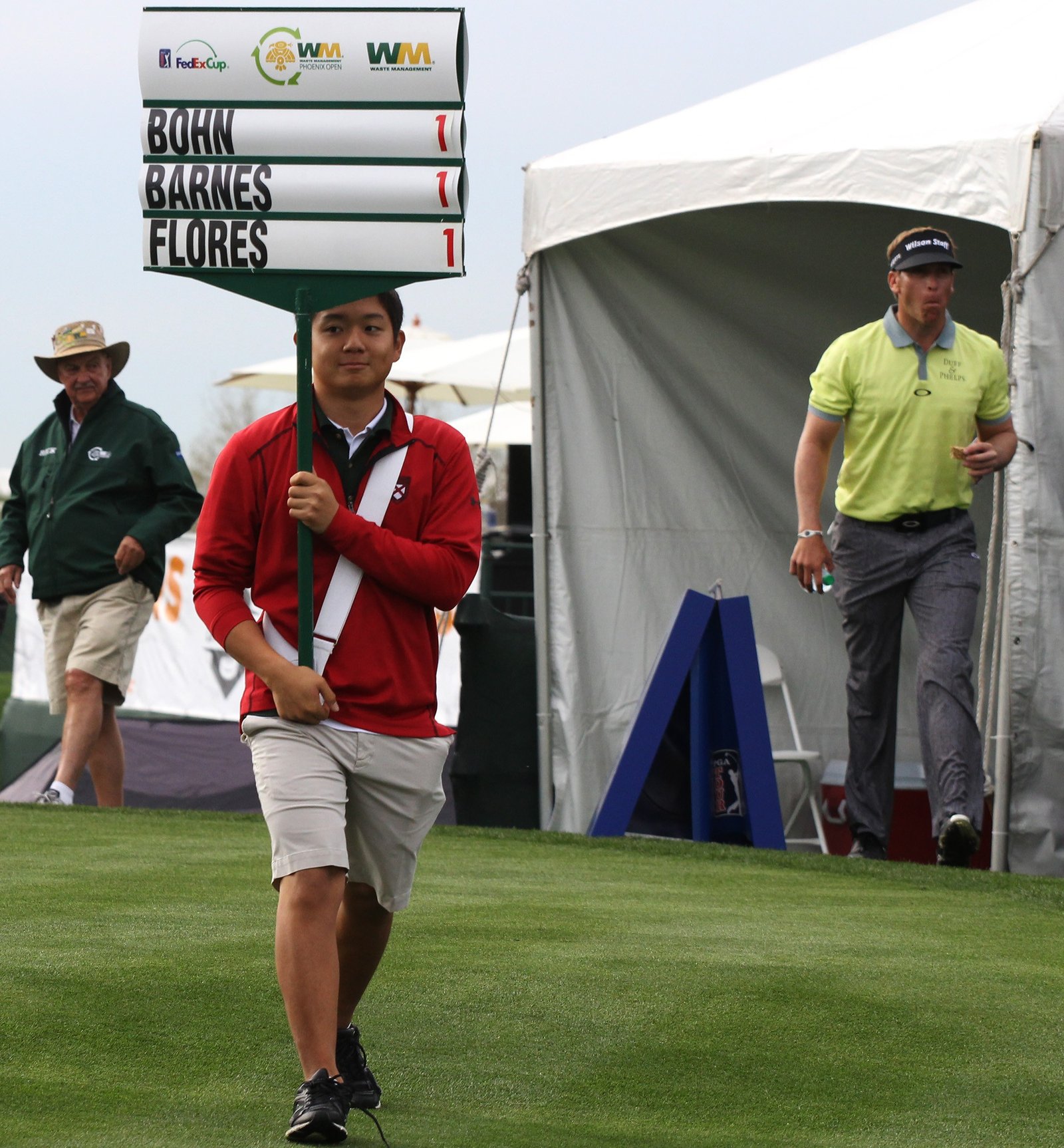 What Does a Standard Bearer Do in Golf